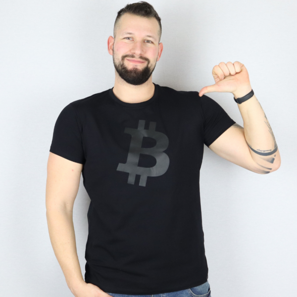 Zaujalo ma Bitcoin Black on Black Tričko