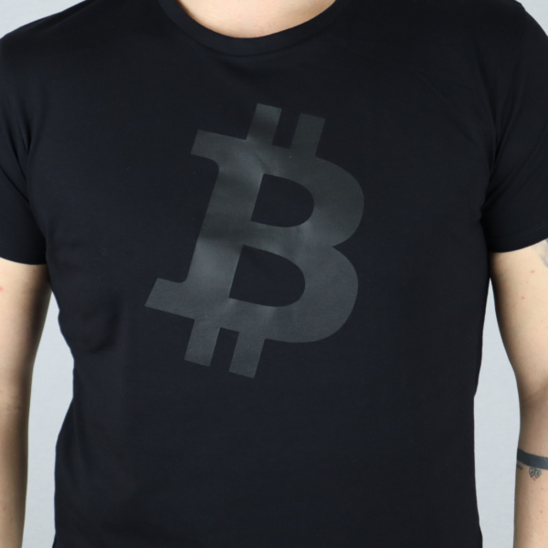 Zaujalo ma Bitcoin Black on Black Tričko